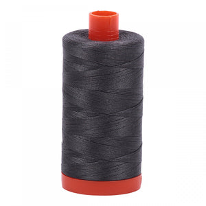 Aurifil 50 wt Tvinni - Litur Pewter